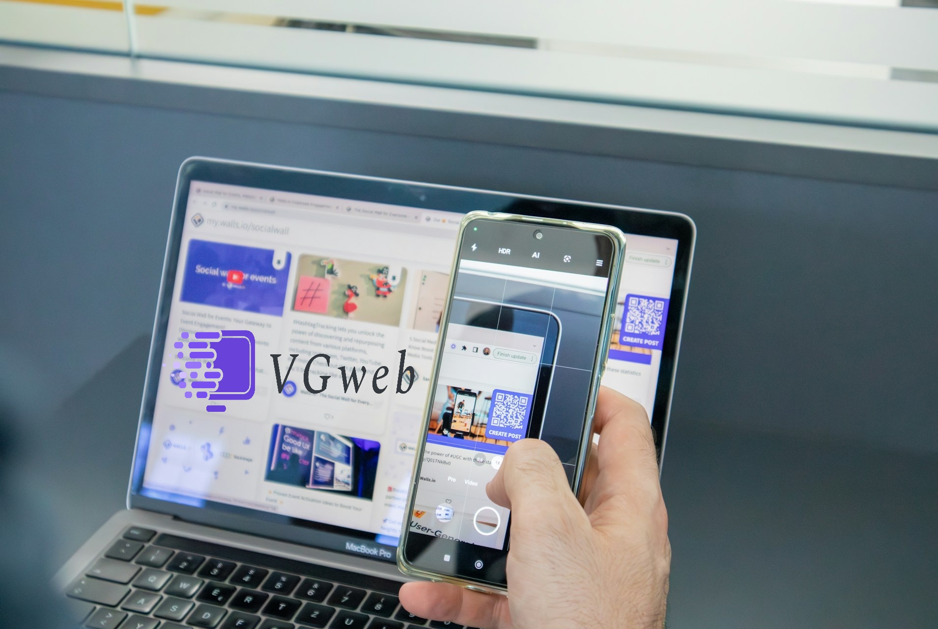 Responsive ιστοσελίδα που προσαρμόζεται σε κινητό, tablet και desktop